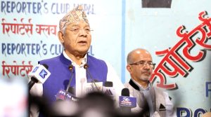 एमालेले मलाई अलमल्यायो ; वामदेव