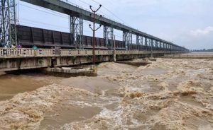 कोशी ब्यारेजमा खोलियो ३१ ढोका