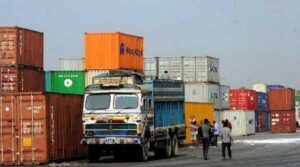 ७ महिनामा बढेको व्यापार घाटा : एक खर्ब २७ अर्बको निर्यात, ९ खर्ब ८८ अर्बको आयात