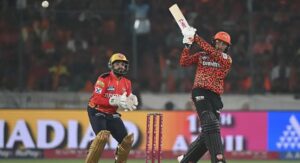 आईपीएल : हैदराबादसँग ८ विकेटले हार्‍यो पन्जाब