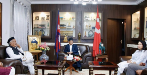 भाजपा नेता कोश्यारीले भेटे प्रचण्ड