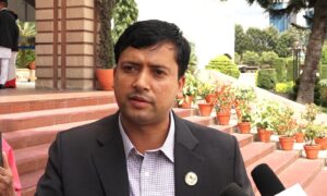 सरकारलाई बिचौलिया भनेकोमा एमालेको आपत्ति