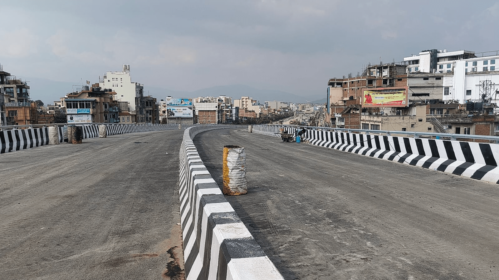 देशको पहिलो ‘फ्लाई ओभर’उद्घाटन गर्दै प्रधानमन्त्री
