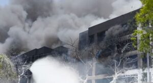 गुजरातमा २४२ यात्रु सवार जहाज दुर्घटना