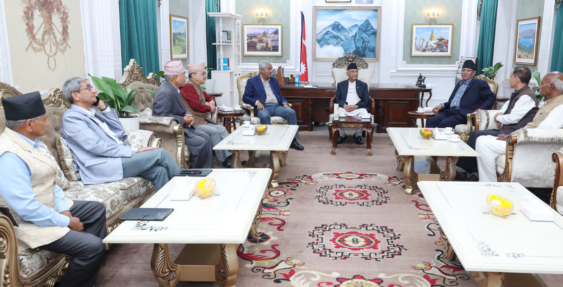 सदनमा गतिरोध हटाउन संवादमा जुटे ओली, देउवा र प्रचण्ड