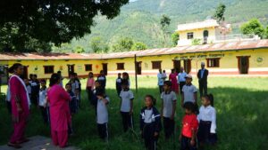 विद्यार्थी नभएपछि रित्ता कक्षाकोठा रुँघेर बस्छन् शिक्षक