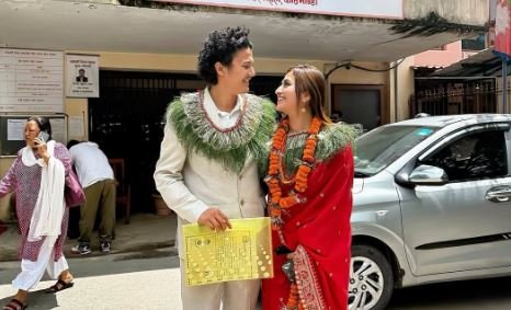 आयुष र एलिजेले गरे कानुनी विवाह