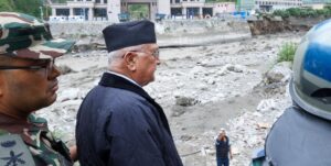 प्रधानमन्त्री ओलीबाट रसुवा र नुवाकोटको बाढी प्रभावित क्षेत्रको अवलोकन