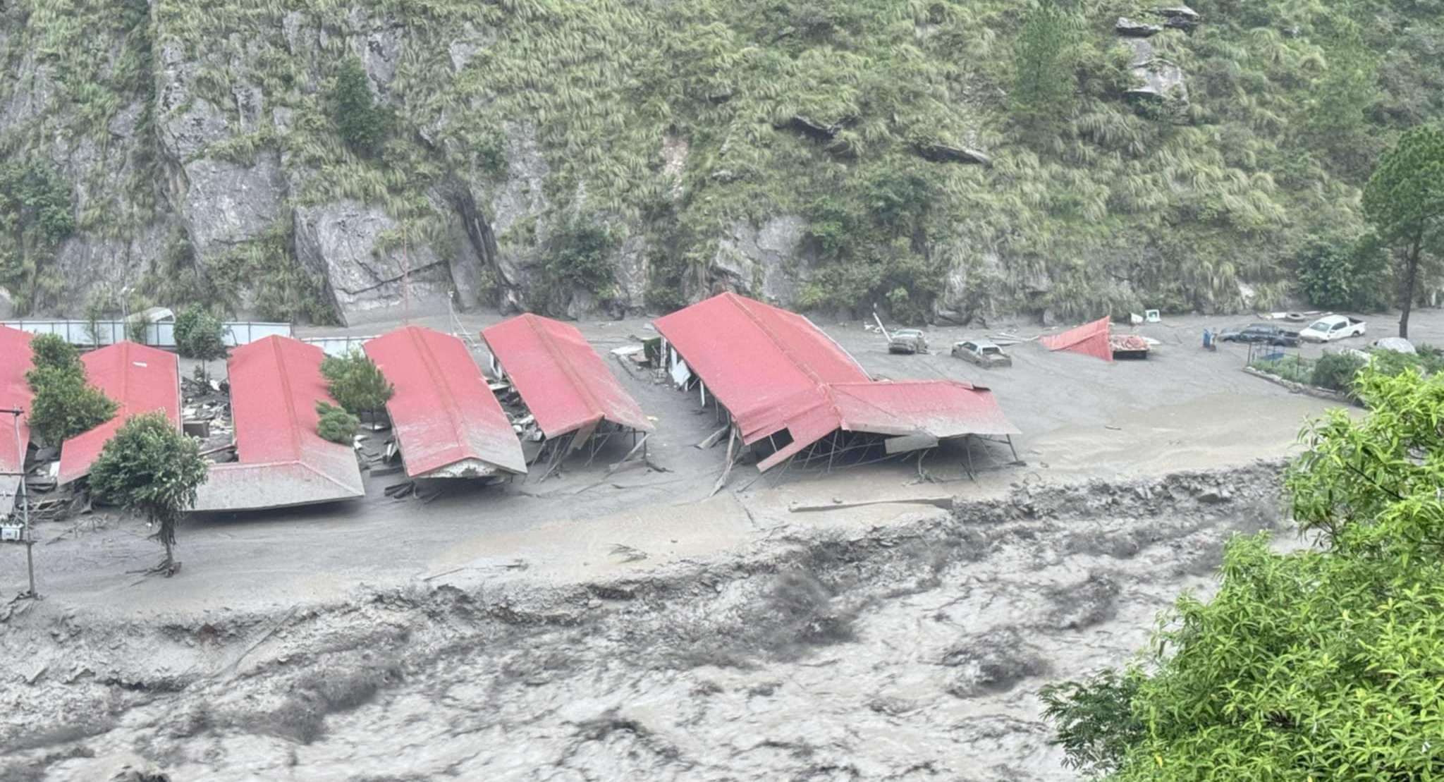 भोटेकोशी बाढी अपडेट : १८ जना बेपत्ता, ९ जनाको सकुशल उद्धार