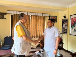 डल्लु पुगेर नारायणकाजीले भेटे झलनाथ