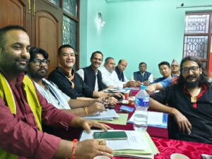 मुक्ति पार्टीका नेताले लिए बज्जिकादेखि मगहीसम्मका भाषामा शपथ, लाए आफ्नै भेषाभुषा