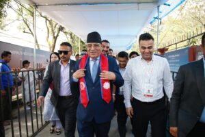 रवि भेट्न नख्खु पुगे प्रचण्ड