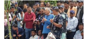 उखु किसानको आन्दोलनलाई बाबुराम भट्टराईको समर्थन