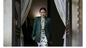 थाइल्यान्डकी प्रधानमन्त्री पदमुक्त