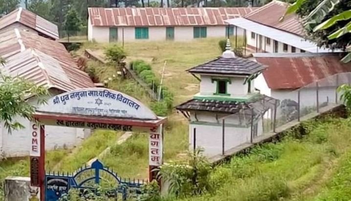 पर्वतका ३१ विद्यालय विद्यार्थीविहीन, रित्ता विद्यालय रुँग्दै शिक्षक