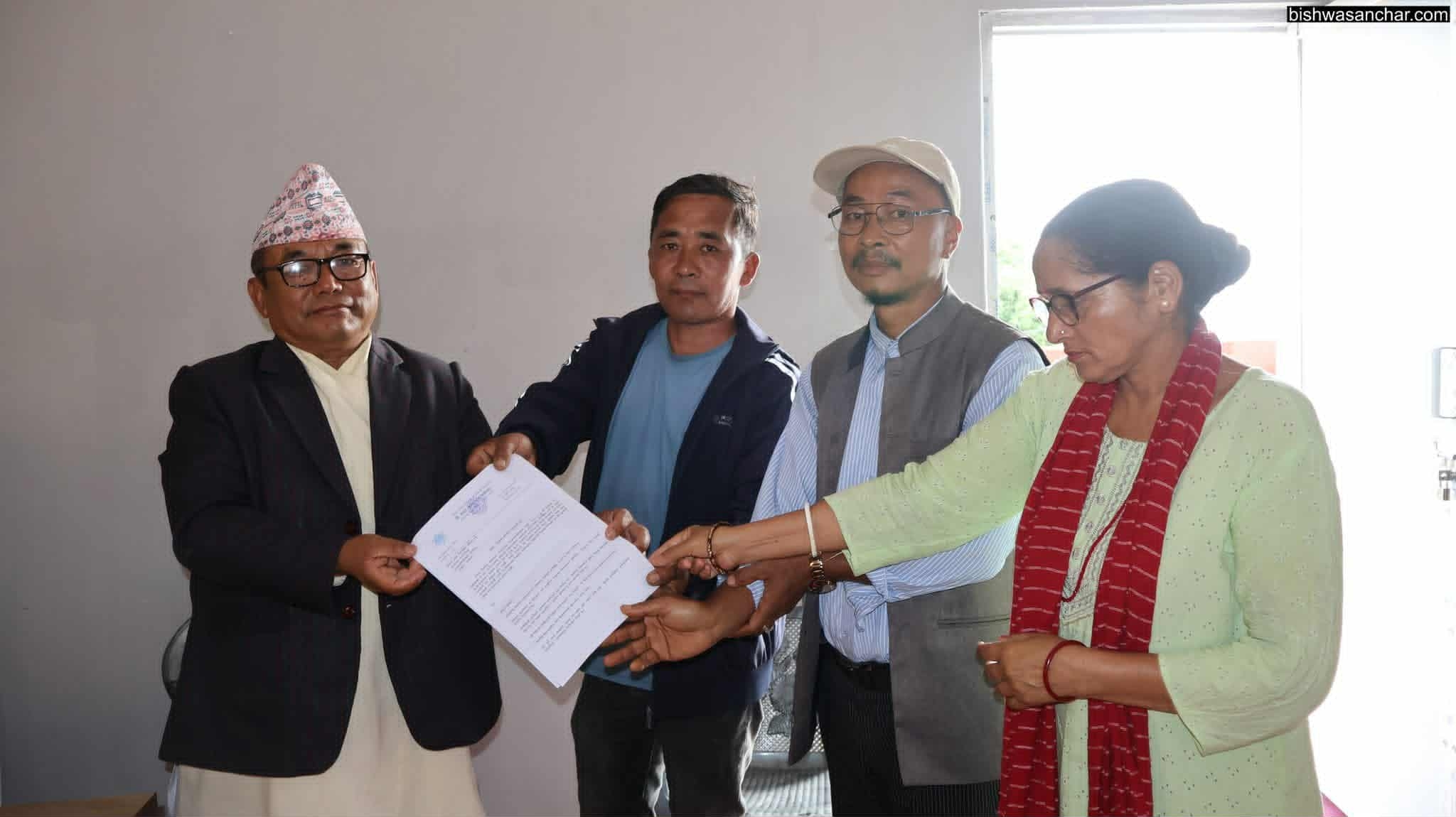 अमृत आधारभूत विद्यालय अन्यन्त्र गाभ्ने एकपक्षीय निर्णय प्रति गम्भीर ध्यानाकर्षण