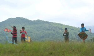 चंगा उडाइँदै