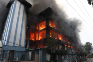 प्रचण्डसहित १९ माओवादी नेताको घरमा जेनजीका नाममा लाग्यो आगो [कुन नेताको घरमा कति क्षति?]