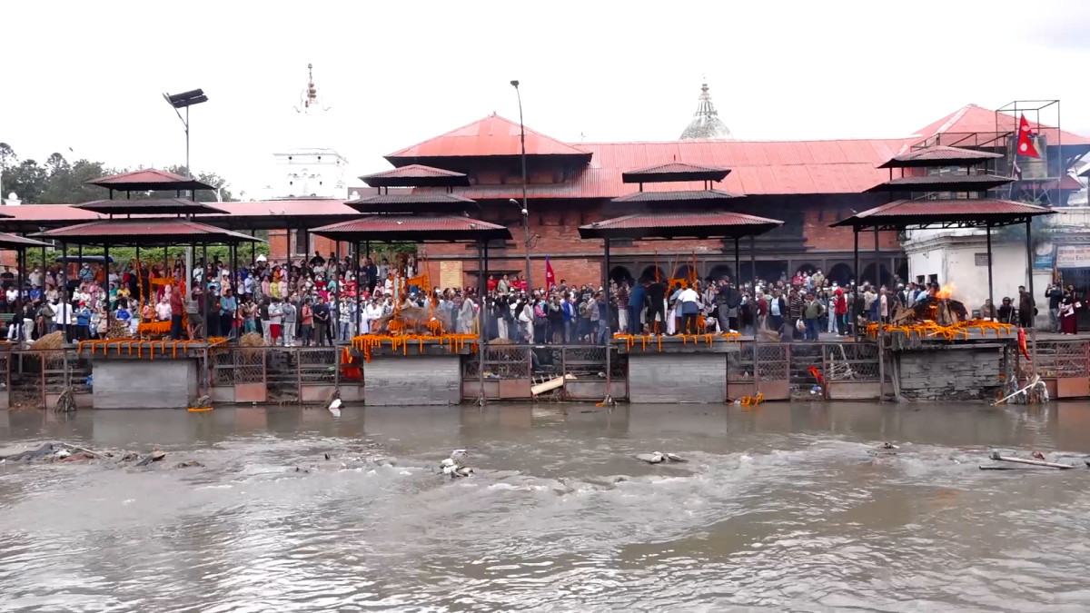 जेन जी आन्दोलनमा ज्यान गुमाउनेहरुको राष्ट्रिय सम्मानका साथ अन्त्येष्टि (फोटो फिचर)