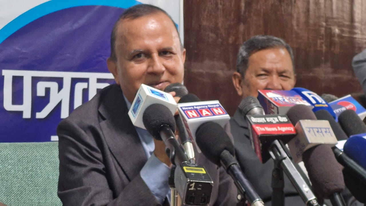 `फरक मत´लाई सचिवालयमा पेस गर्दै एमाले, विधान महाधिवेशन लाने-नलाने निर्णय गर्ने