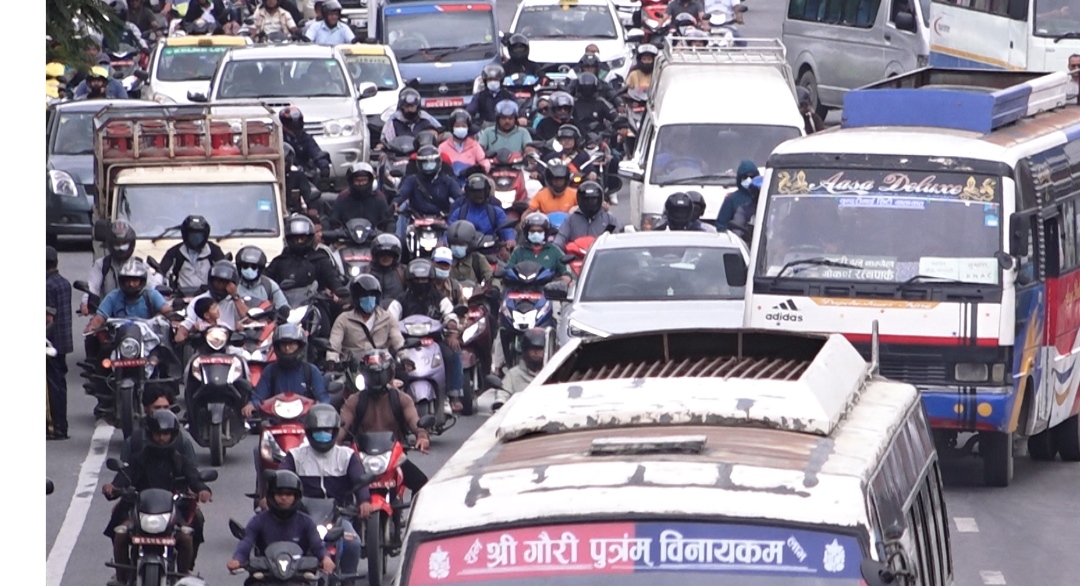 सोमबारदेखि सार्वजनिक यातायातको रुटपरमिट खुल्ने