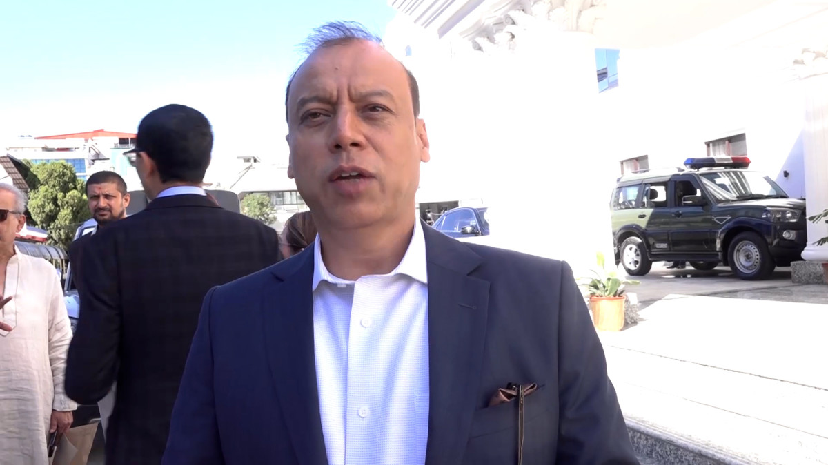 प्रधानमन्त्रीसँग महेश श्रेष्ठ नेतृत्वको एनआरएनएको छलफल