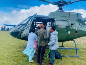 भोजपुरमा सुत्केरी र शिशुको हेलिकप्टर उद्धार