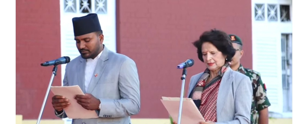 डा. सुधा शर्मा र बब्लु गुप्ताद्वारा मन्त्रीको शपथ