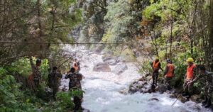 लाङ्टाङमा अलपत्र १२ पदयात्री उद्धार