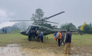 हेलिकप्टरबाट चार गर्भवतीको उद्धार