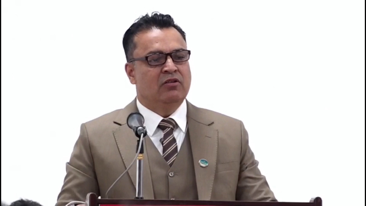 गैरआवासीय नेपाली नागरिकता पायौँ तर चलेको छैनः डा केसी