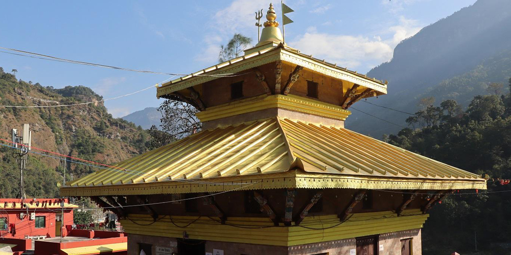 गलेश्वर मन्दिरको गजुरमा सुनको जलप