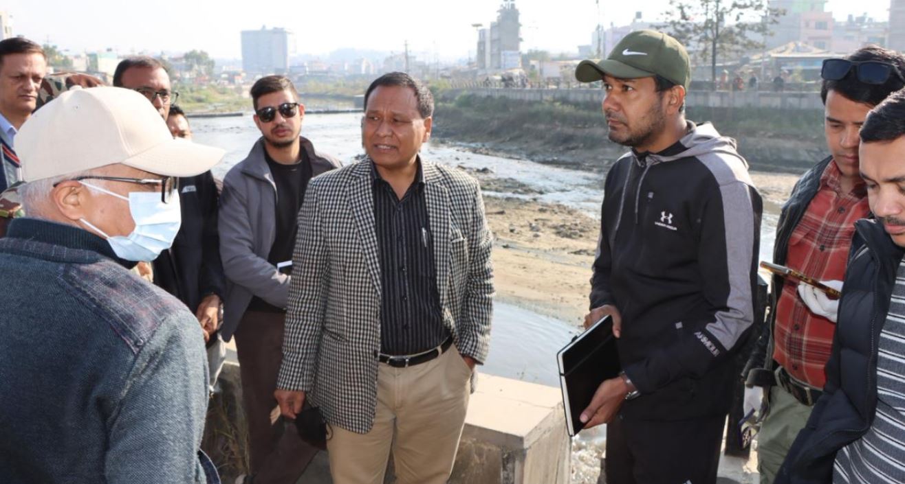 तोडिएका ठेक्काको तत्काल टेण्डर गरौं : मन्त्री घिसिङ