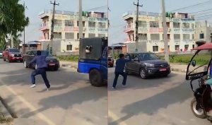 महेश बस्नेतलाई मसी फ्याक्ने युवक अभिभावकको रोहवरमा छुटे