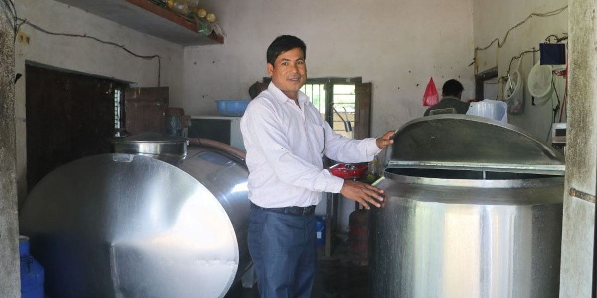 दूध बिक्रीबाट वार्षिक १३ लाख आम्दानी