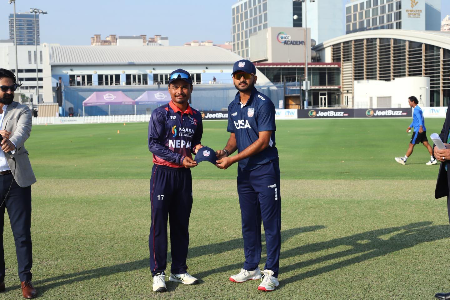 दीपेन्द्रको अर्धशतकमा अमेरिकामाथि २७२ रनको लक्ष्य प्रस्तुत *