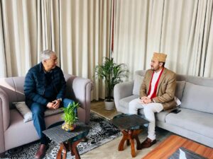 सञ्चारमन्त्रीको देउवासँग भेट