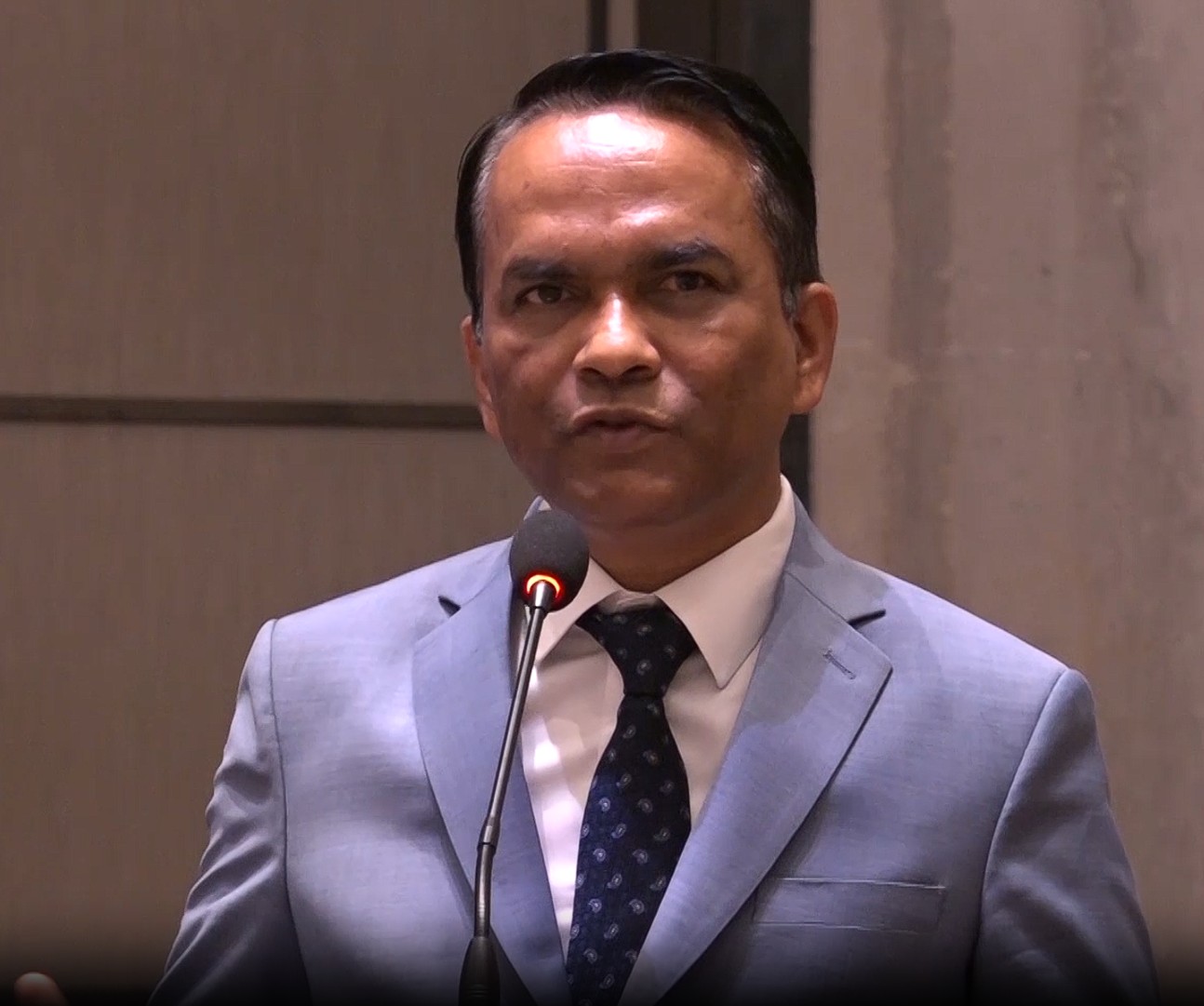 अवसरहरूको असमान वितरणले मानिसहरूमा असन्तुष्टि जन्माउने गरेको छः गभर्नर पौडेल