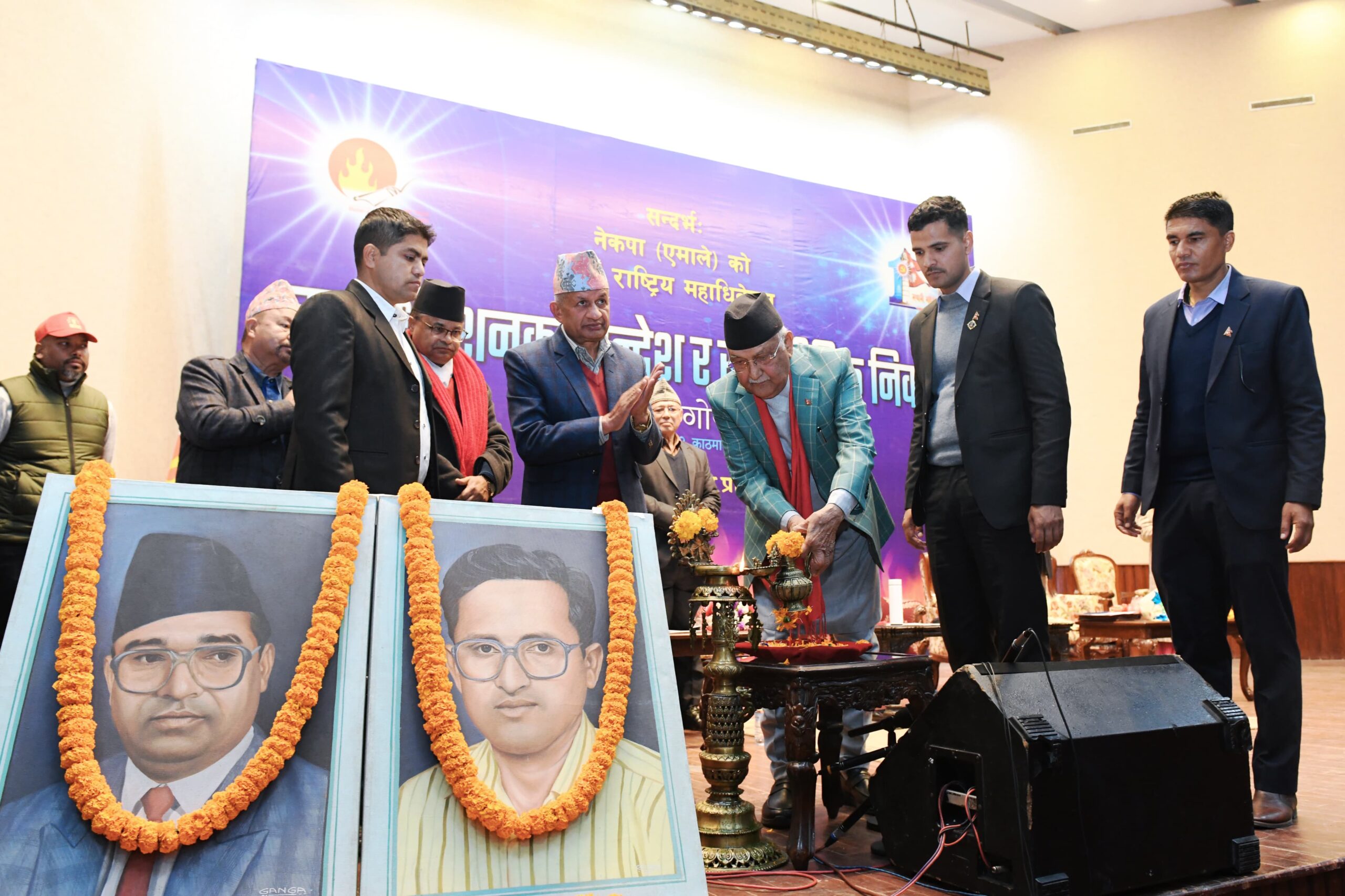 बालेन-रास्वपाप्रति ओलीको कटाक्ष : जहाँ भेट्यो, त्यही प्रधानमन्त्री बाँडेर हुन्न