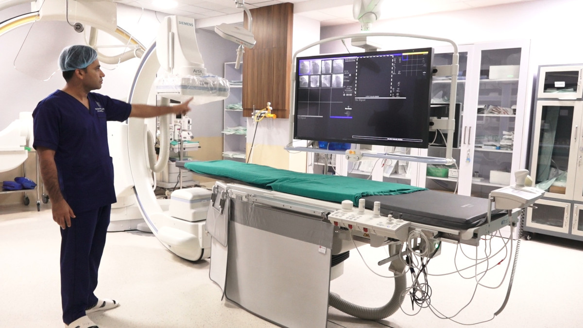 केएमसी अस्पतालमा क्याथल्याव र इपिल्याव प्रविधि: ‘आधुनिक हृदय–मस्तिष्क उपचारमा नयाँ युग’