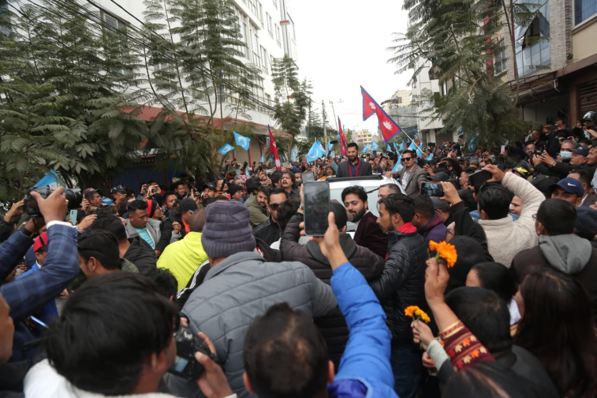 रवि लामिछानेलाई पार्टी कार्यालयमा भब्य स्वागत (तस्बिरहरु)