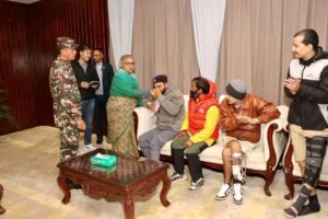 ११ दिनपछि निकोलसको अनसन तोडियो