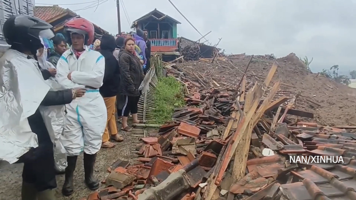 इण्डोनेसियाको पश्चिम जाभामा भीषण पहिरो र बाढीः ७ जनाको मृत्यु, सयौँ बेपत्ता