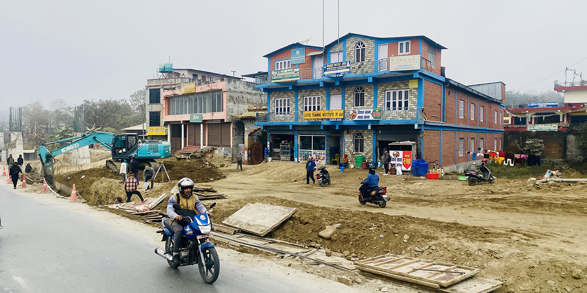 मापदण्डविपरीतका संरचना नहट्दा सडक विस्तारमा समस्या