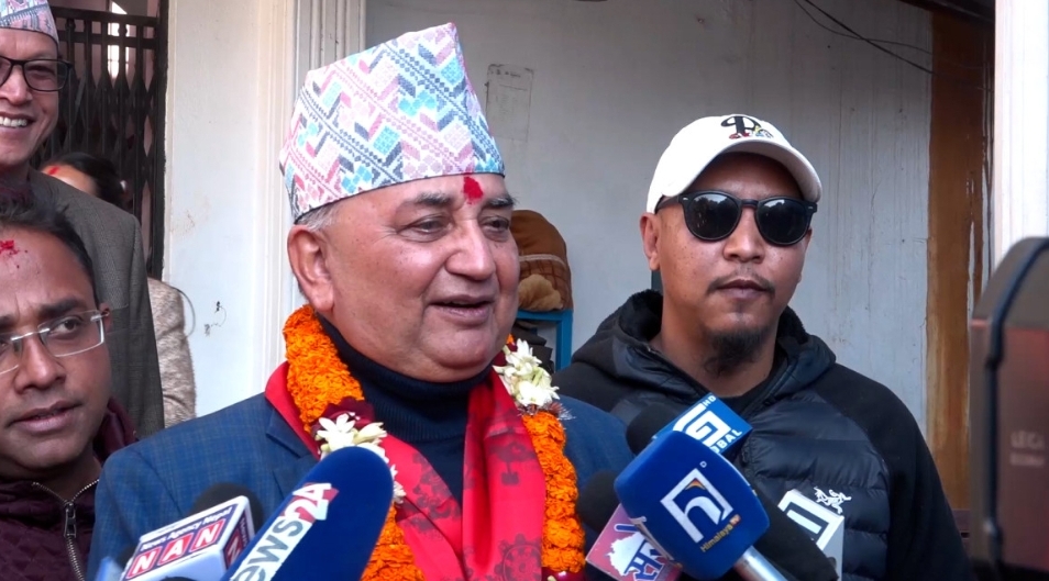 ईश्वर पोखरेलले गराउनुभयो काठमाडौँ ५ मा मनोनयन दर्ता