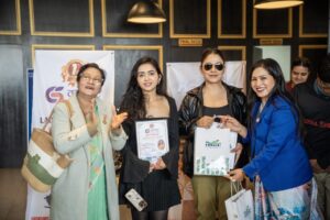 रोयल इन्फिल्डसँग ‘लेडिज बाइक राइड’मा नायिका खड्का र मुन्नी