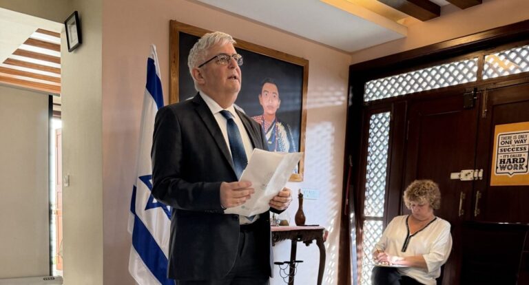 होलोकास्ट स्मृति दिवसः साठी लाख यहुदीप्रति श्रद्धाञ्जली