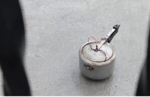 कनकाई पुल नजिक राजमार्गमा शङ्कास्पद वस्तु फेला