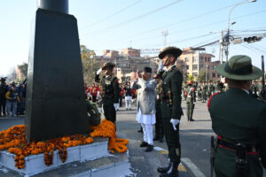 राष्ट्रपति पौडेलद्वारा पृथ्वीनारायण शाहको शालिकमा माल्यार्पण