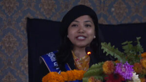 सडक दुर्घटना न्यूनीकरणका लागि सबैले जिम्मेवारीवोध गरौँः सुनिता डंगोल